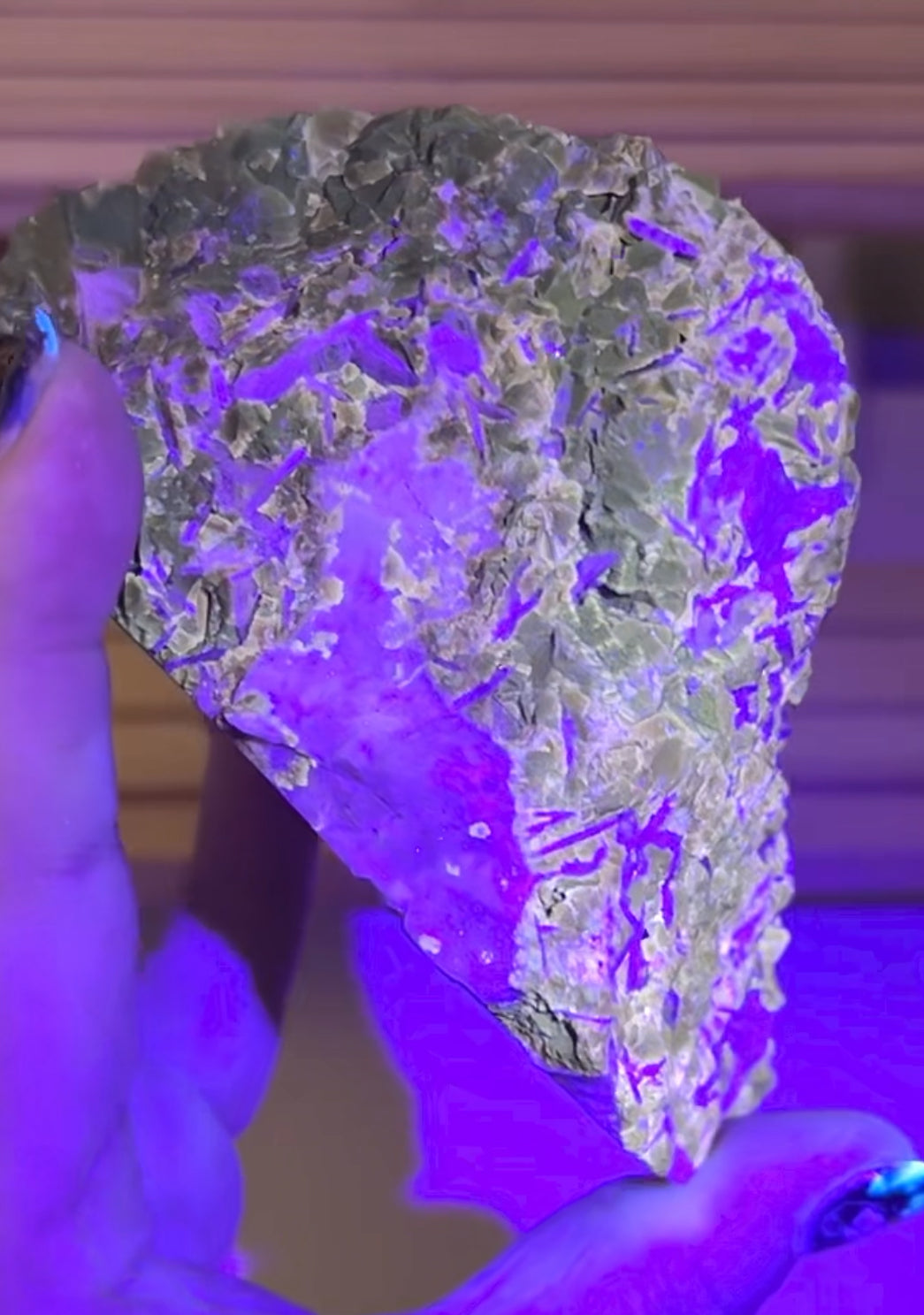 Rootbeer 🍺 Fluorite with Celestite & Calcite (Green UV) from White Rock Quarry, Ohio, USA 🇺🇸 Number 1