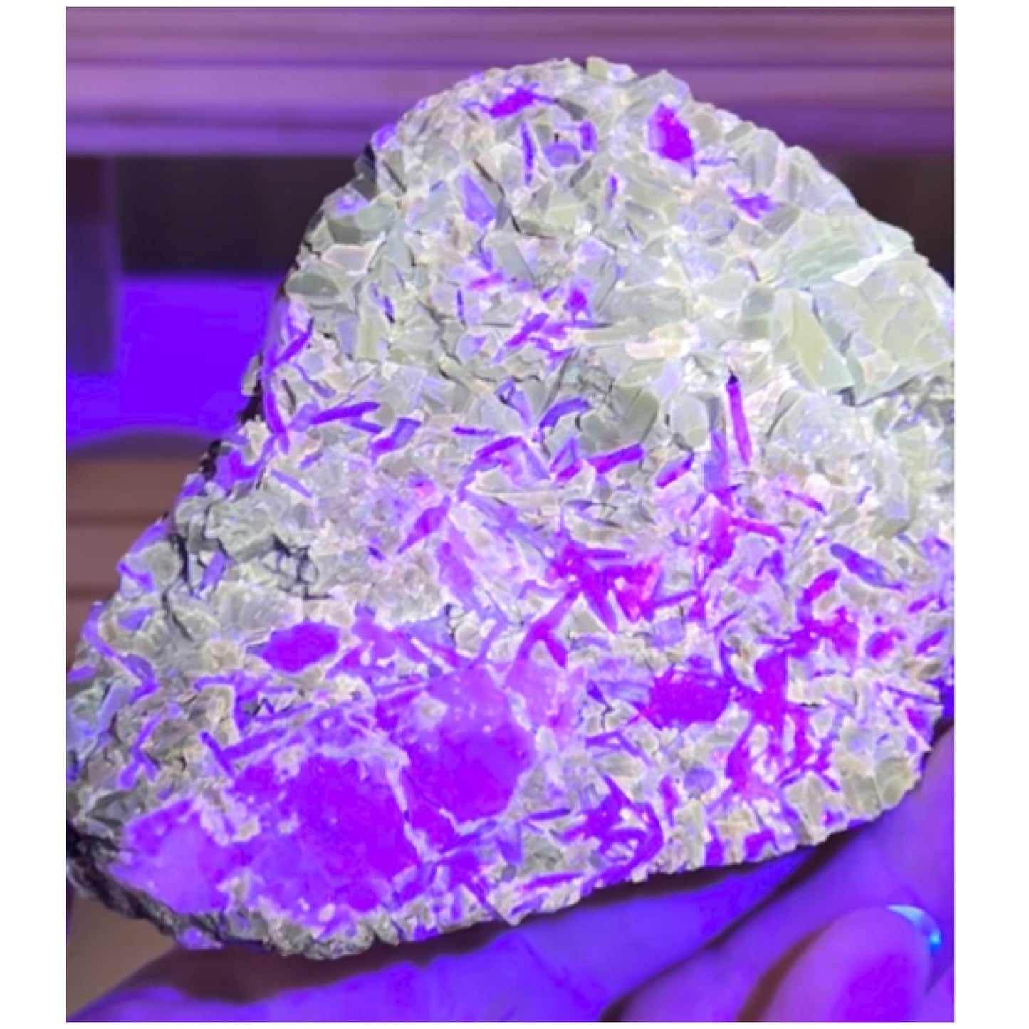 Rootbeer 🍺 Fluorite with Celestite & Calcite (Green UV) from White Rock Quarry, Ohio, USA 🇺🇸 Number 1