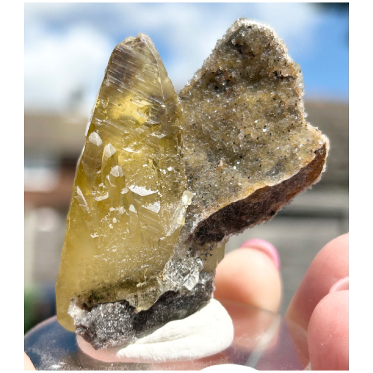 Collectors #4 Heson Mine Single Yellow Optical Calcite Medium Point With Limolite From Heson Mine, La Paz County, Arizona, USA 🇺🇸